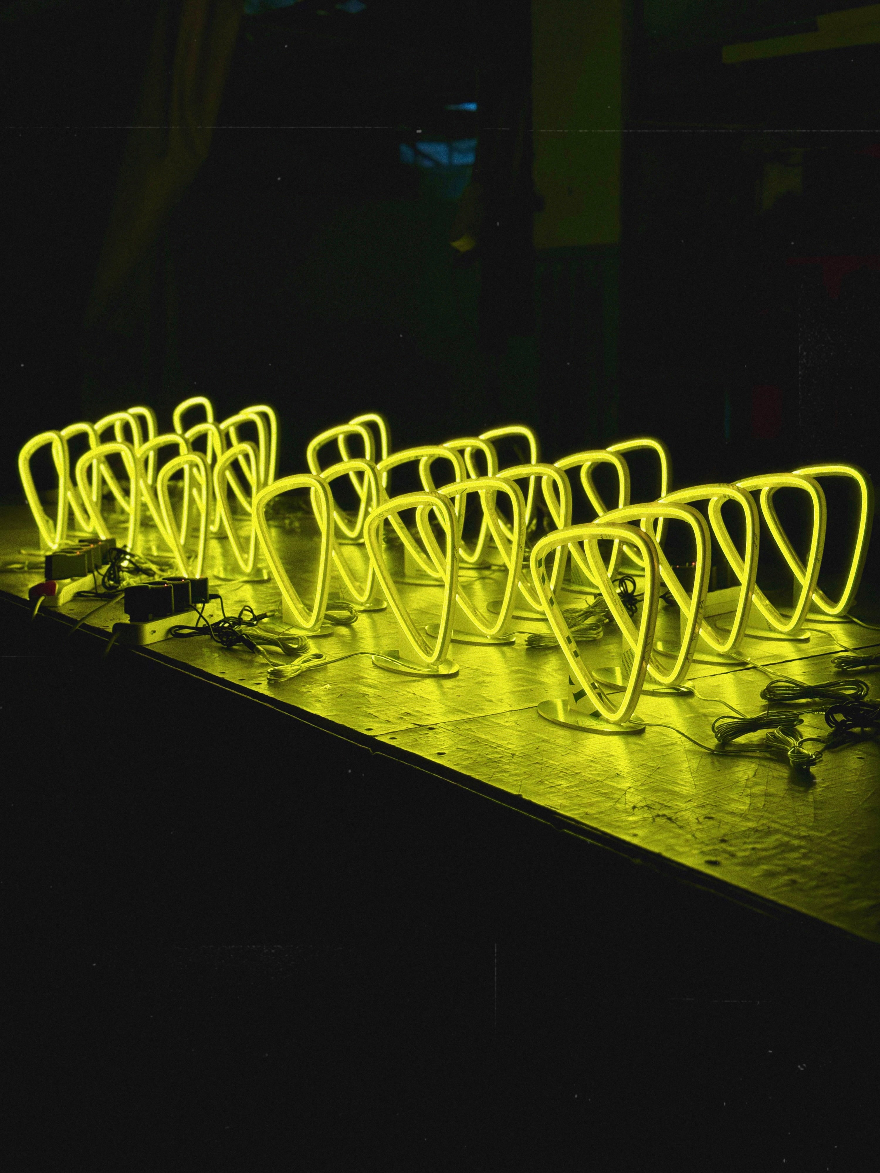 LED-неон на підставці