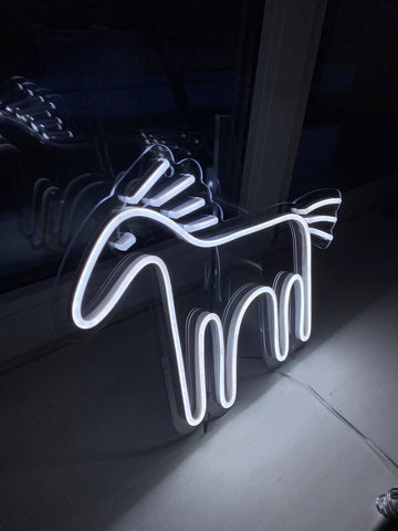 LED neon "Pony" NeonCentre x mare.herm