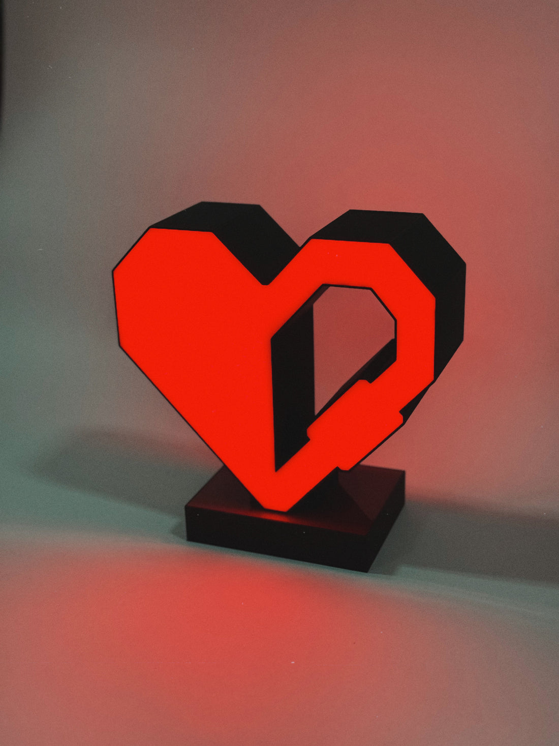 Lamp in the shape of your logo/text on a stand (length 25 cm)