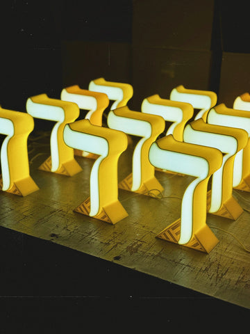 Lamp in the shape of your logo/text on a stand (length 25 cm)
