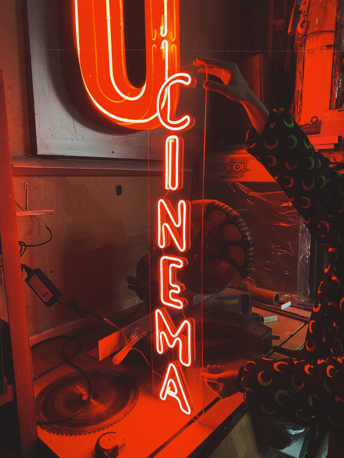 LED-неон «Cinema (вертикальна)»