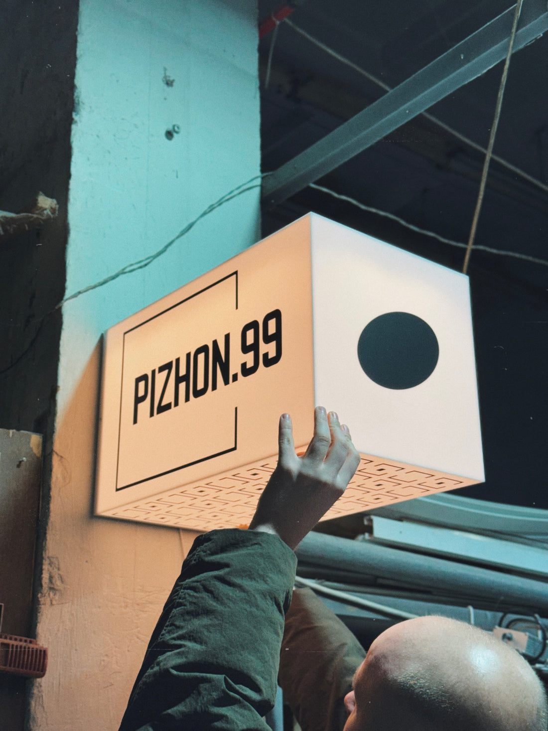 Street sign with your logo/text in the format 50x30x30 cm