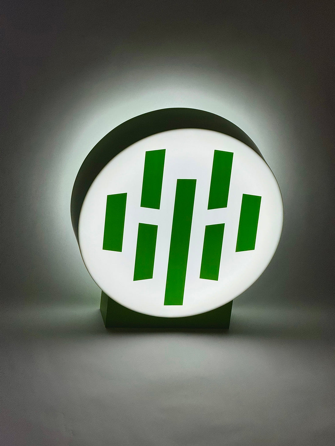 Двосторонній світильник на підставці з вашим лого/текстом формату 40х40 см (акумулятор + type C)