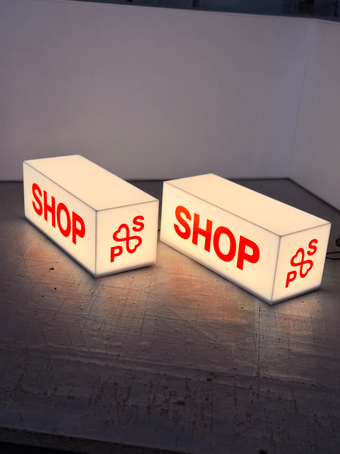 Lamp with your logo/text in the 30х12х10 cm format