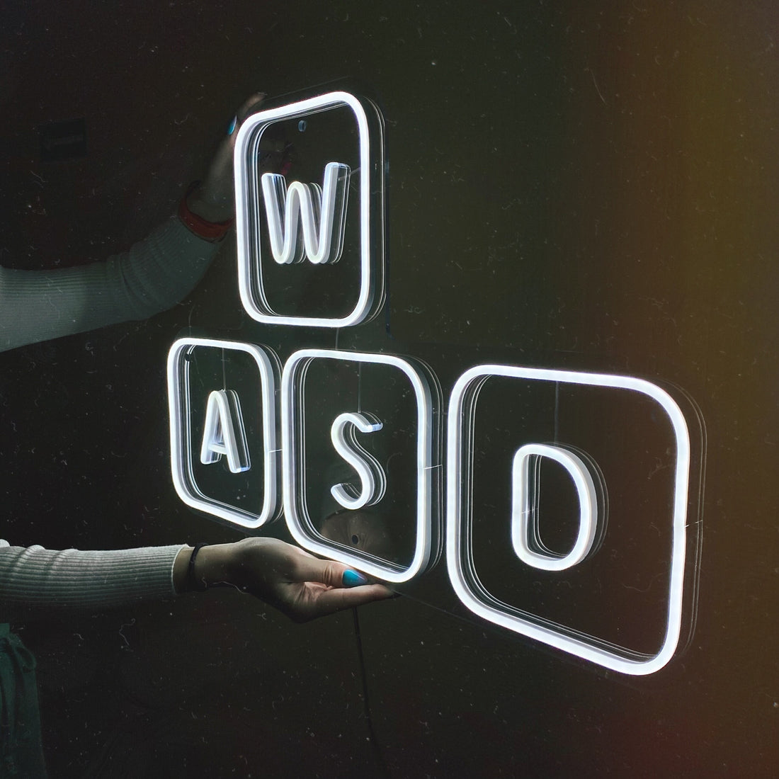 LED neon "WASD"