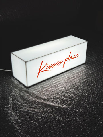 Світильник “Kisses place”