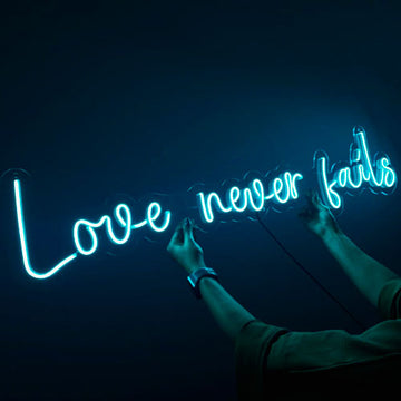 LED-неон «Love never fails №2»