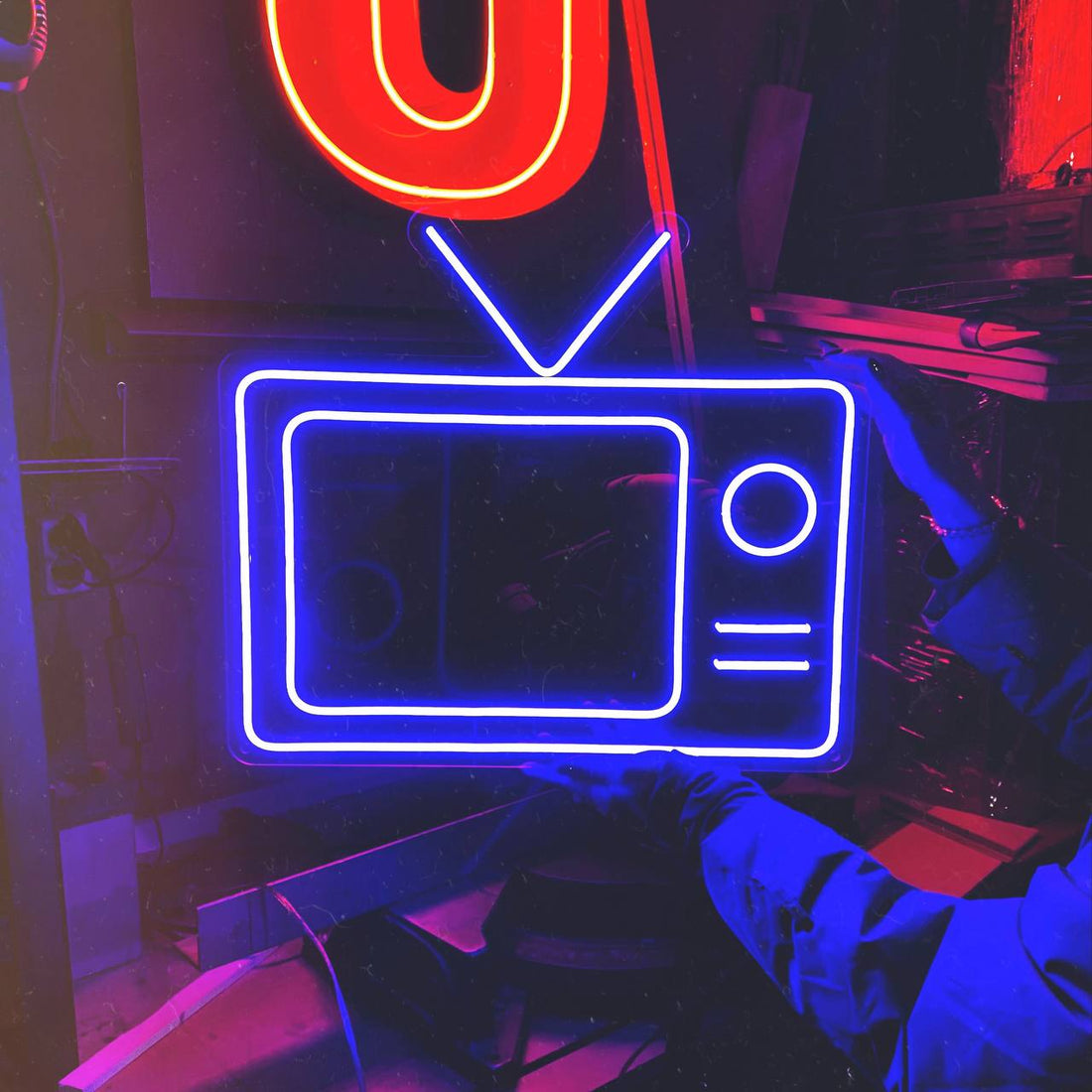 LED neon "TV (without stripes)"