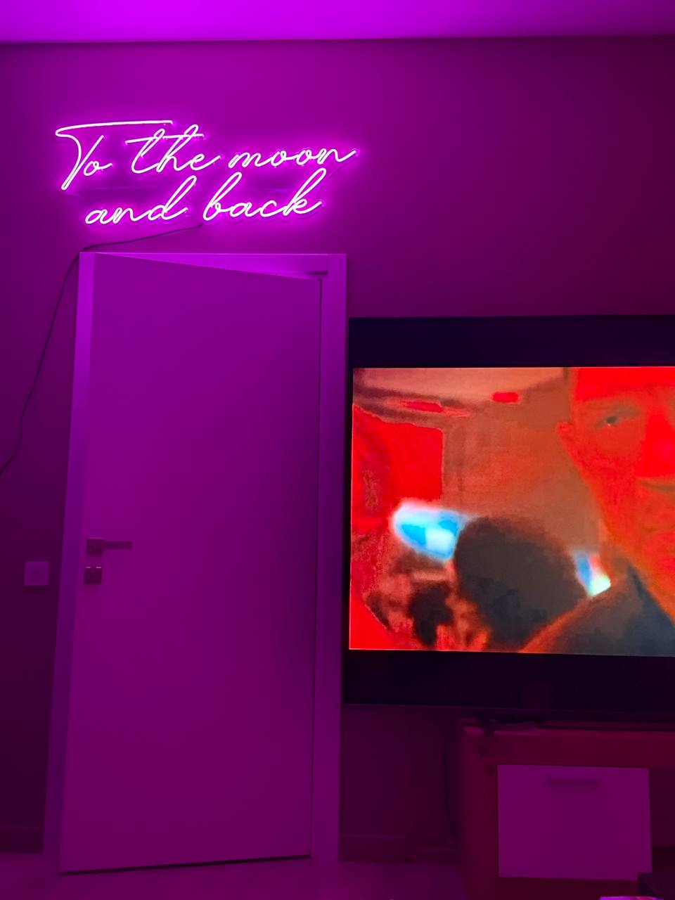 LED neon "To the moon and back"